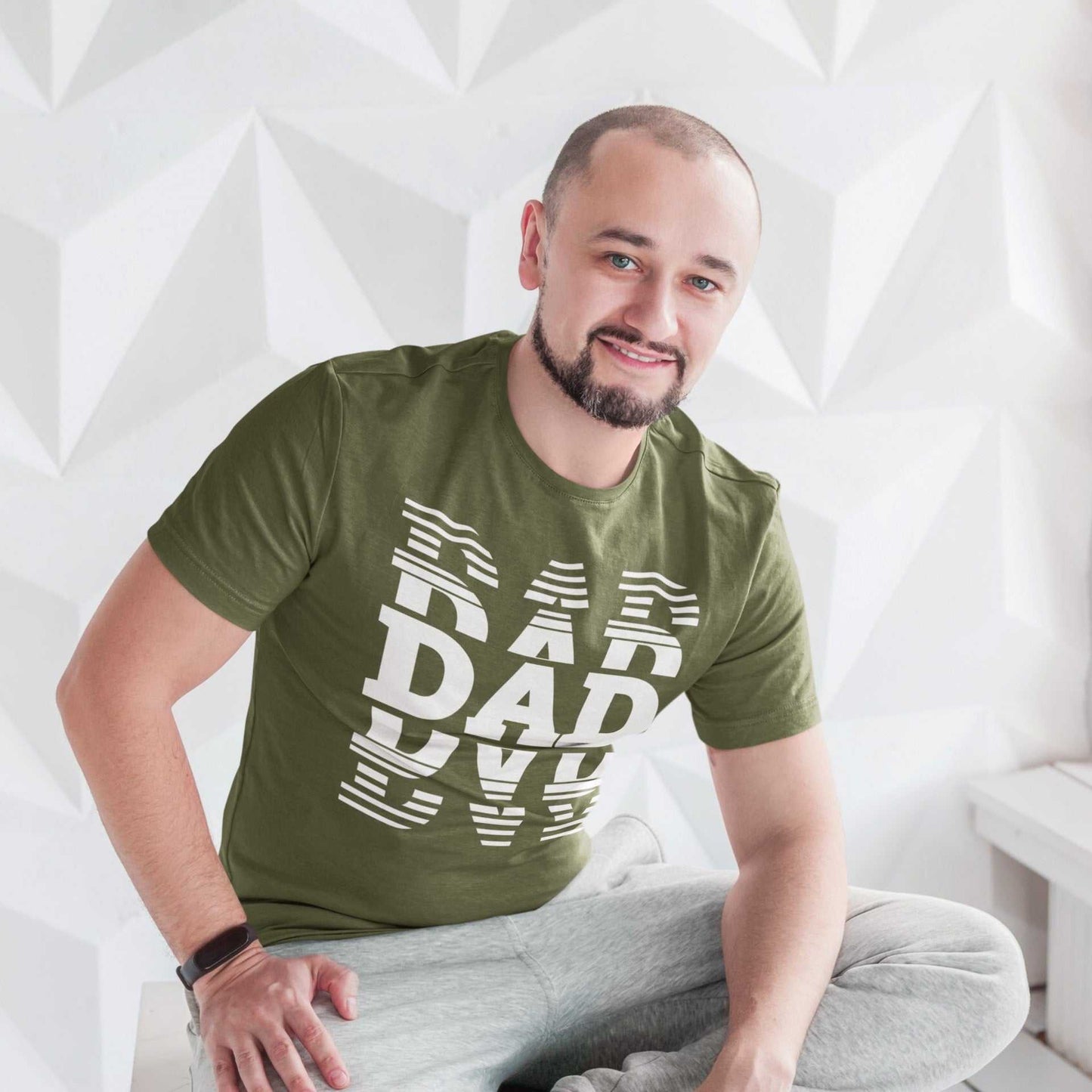 Modern dad typography t-shirt in soft fabric, perfect Father's Day gift for new dads.