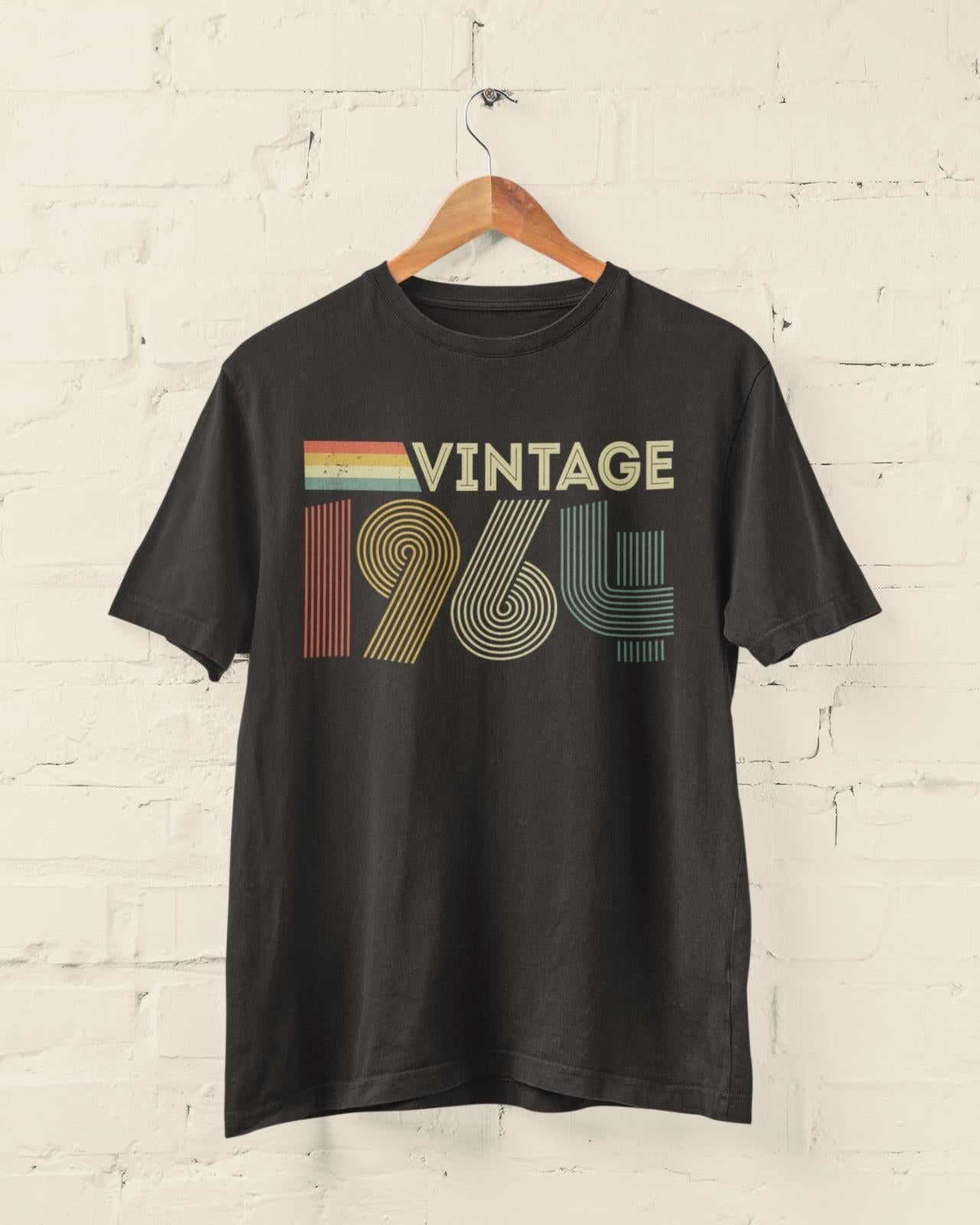 60th Birthday in 2024 T Shirt Vintage 1964 Retro Design Gift Idea PresGalaxy Tees