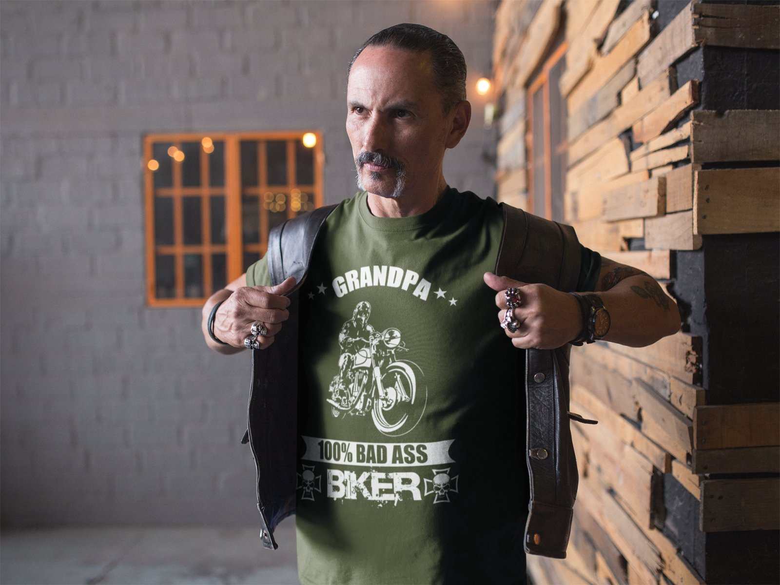 Biker Grandpa T-Shirt 100% Bad Ass Biker Funny Gift Grandad Motorcycle Bike T-Shirt