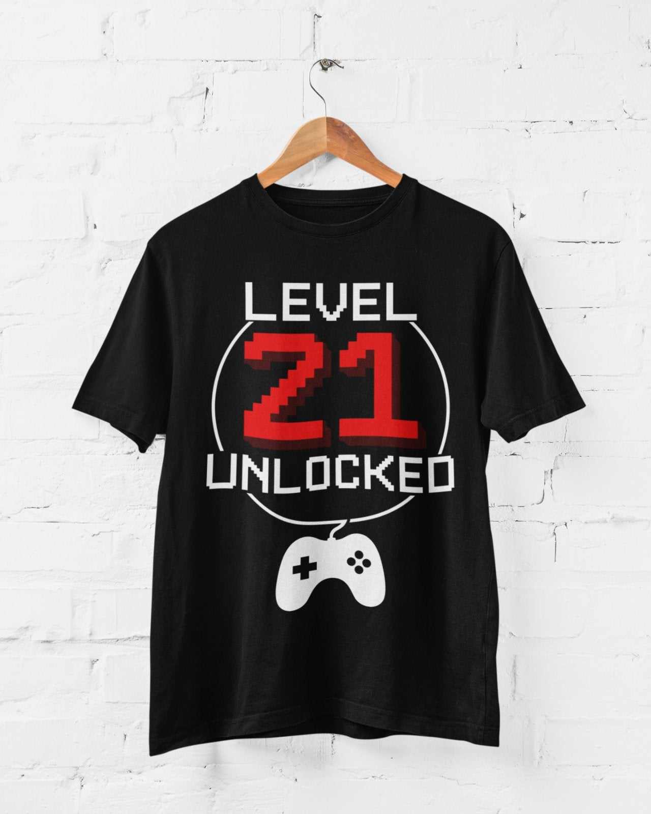Funny 21st Birthday T-Shirt Level 21 Unlocked Gamer Themed Gift Gaming T-Shirt