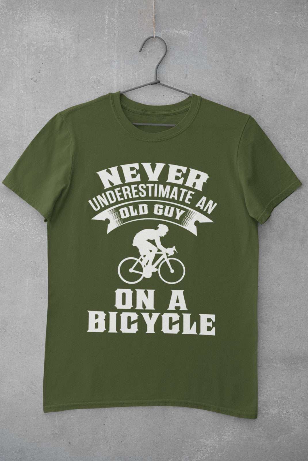 Funny Dad Cycling T-Shirt Never Underestimate An Old Guy On A Bicycle Gift T-Shirt