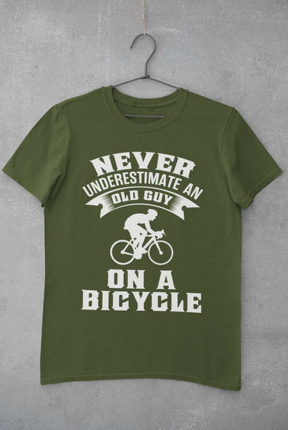 Funny Dad Cycling T-Shirt Never Underestimate An Old Guy On A Bicycle Gift T-Shirt