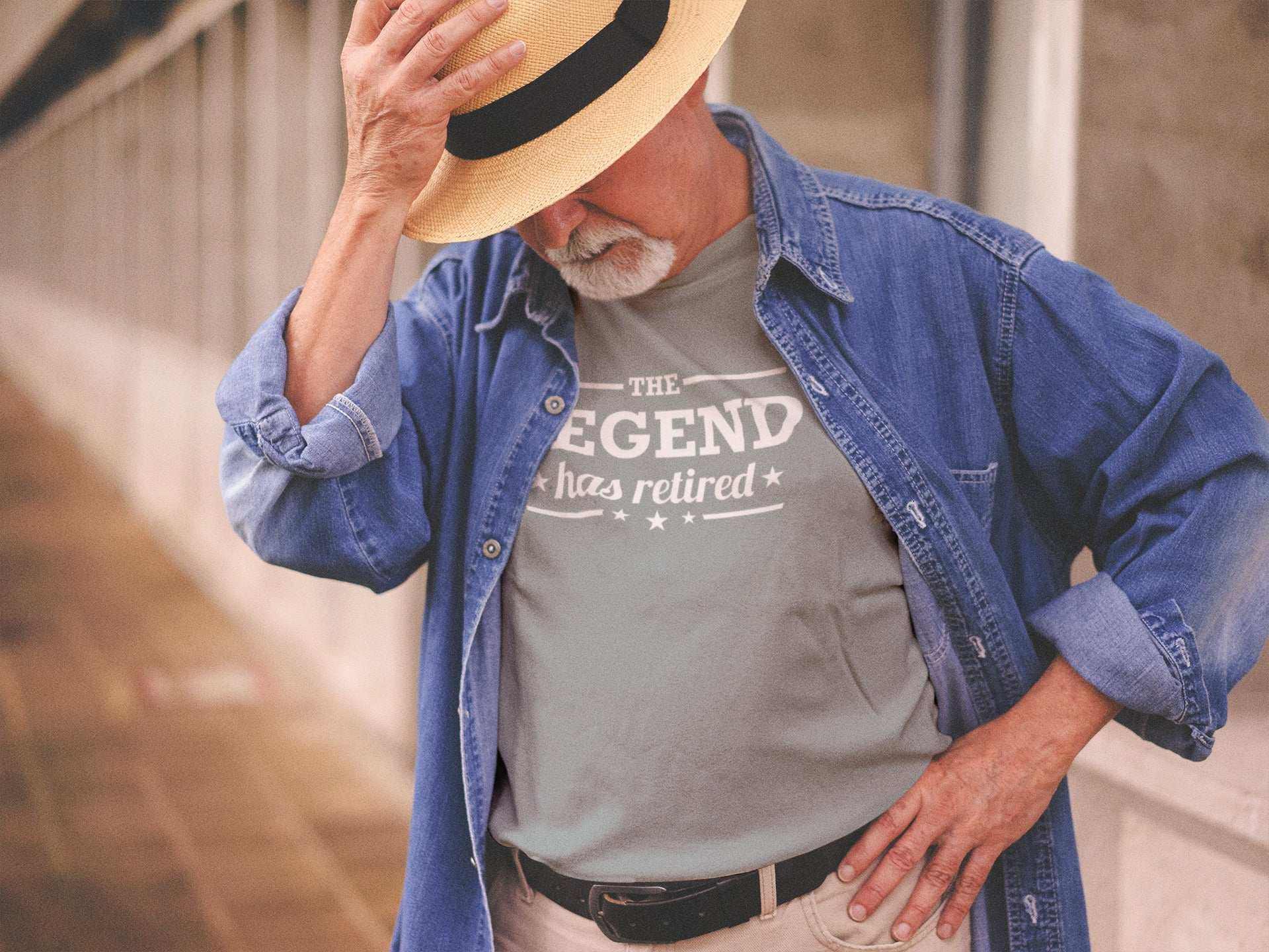 Funny Retirement Gift The Legend Has Retired T-Shirt Dad Grandad T-Shirt