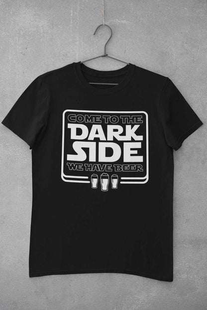 Funny T-Shirt Come To The Dark Side We Have Beers Wars Star Vader Darth Parody T-Shirt