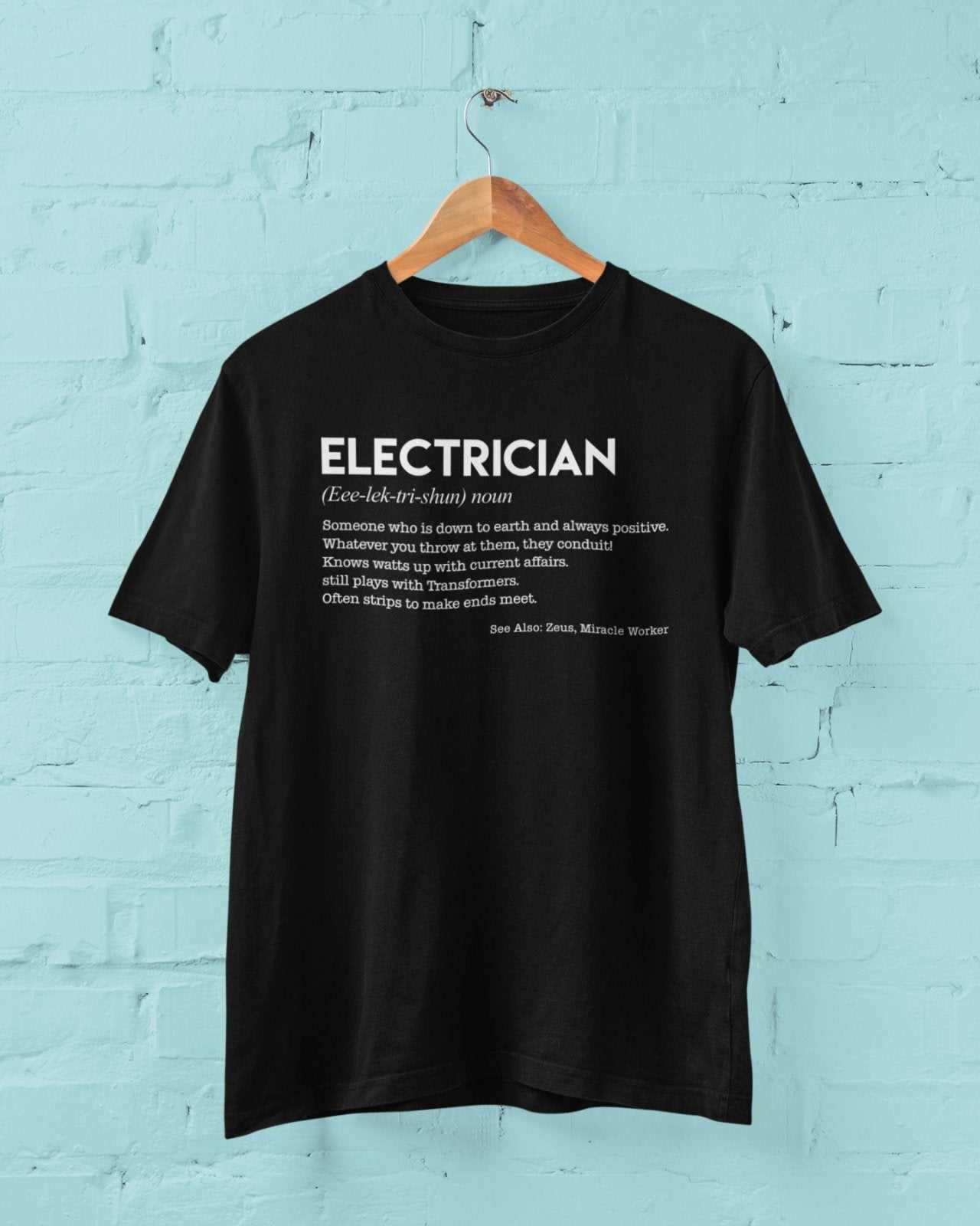 Funny T-Shirt ELECTRICIAN Dictionary Definition Novelty Worker Gift Joke Spark T-Shirt
