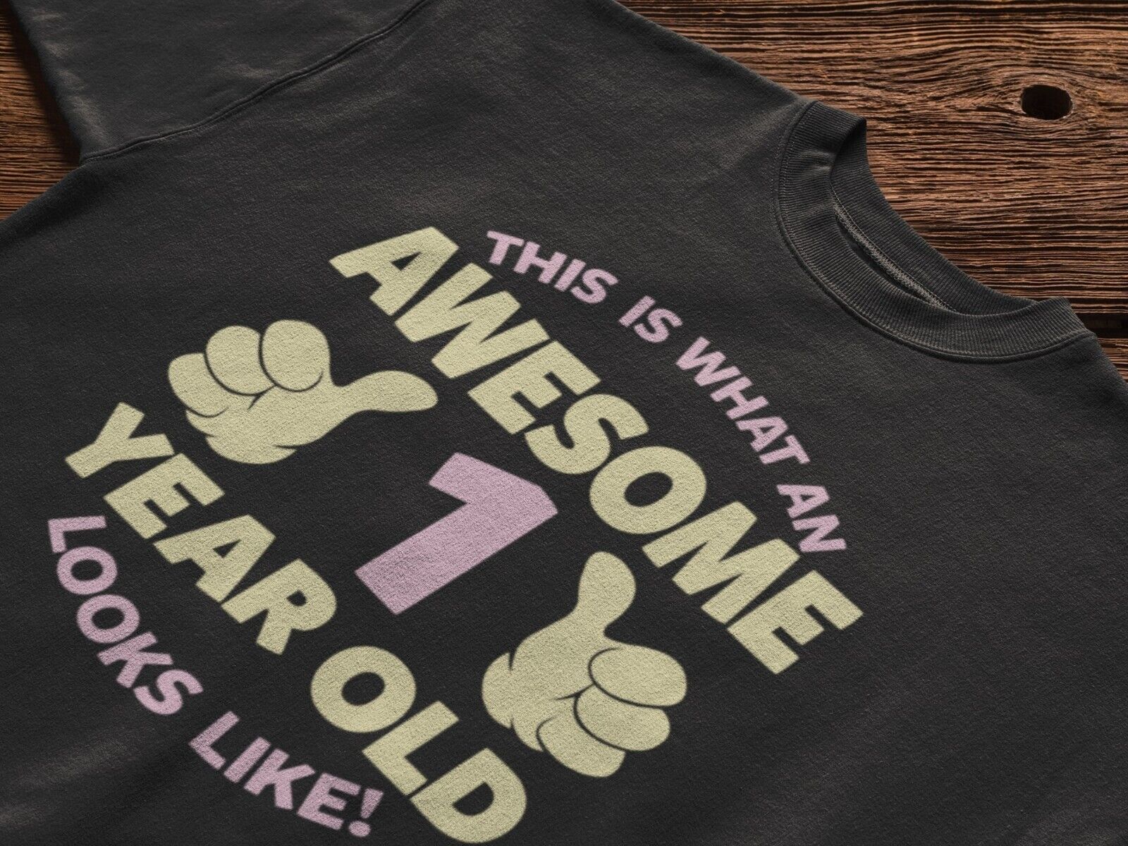Girls 1st Birthday T-Shirt This Is What An Awesome 1 Year Old Looks Like Gift