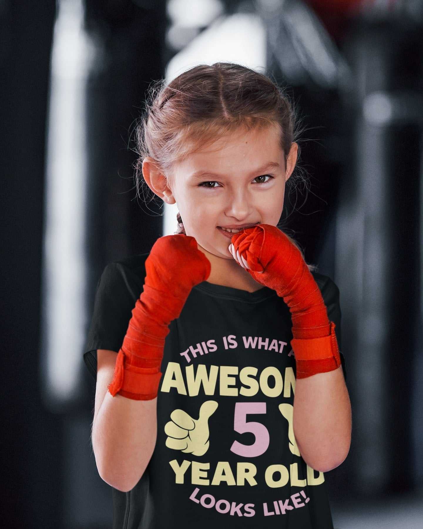 Girls 5th Birthday T-Shirt This Is What An Awesome 5 Year Old Looks Like Gift
