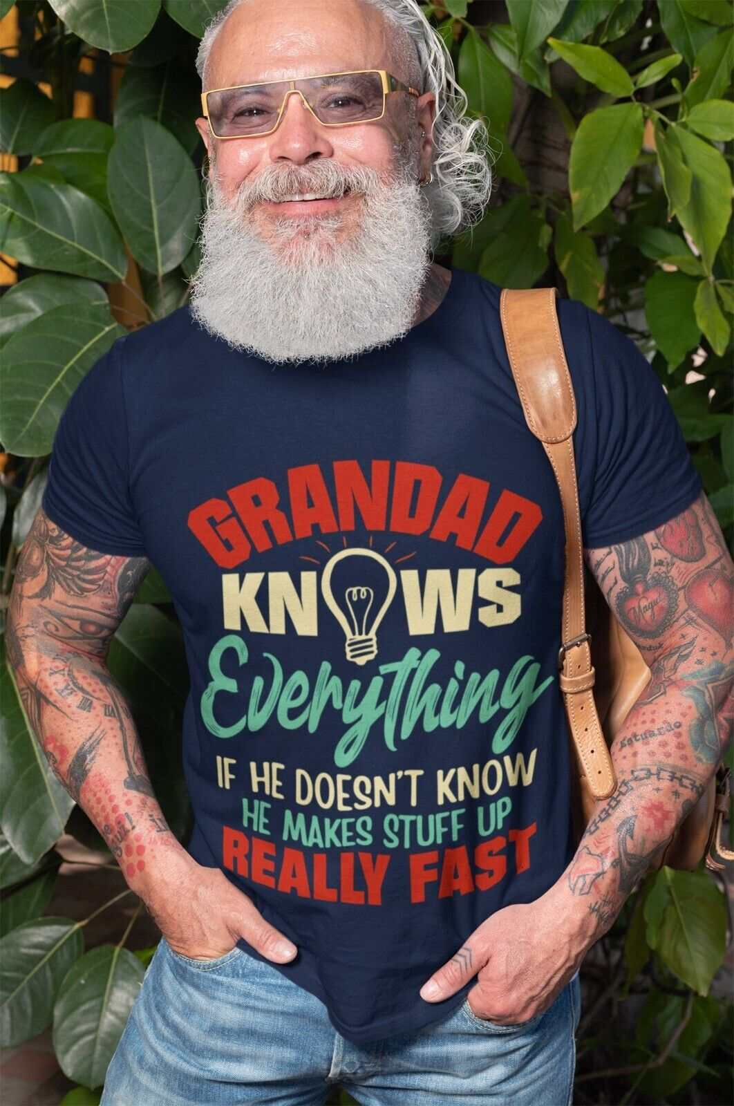 GRANDAD KNOWS EVERYTHING Funny T-Shirt What He Doesn't Know He Makes Up Fast Gift