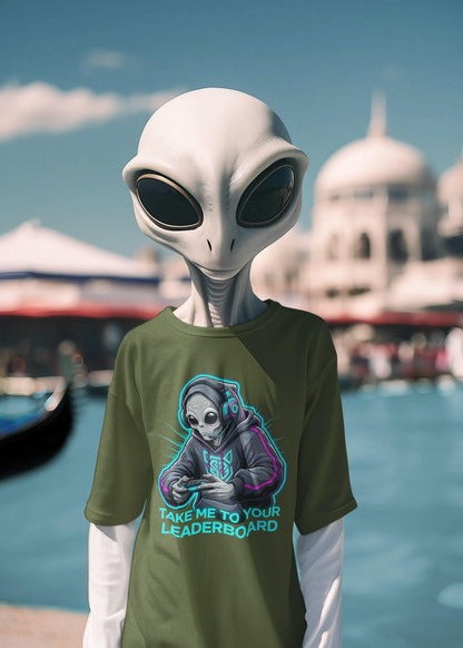 Retro 80s Alien Gamer T-Shirt: Sci-Fi Neon Graphic Tee - product image 2