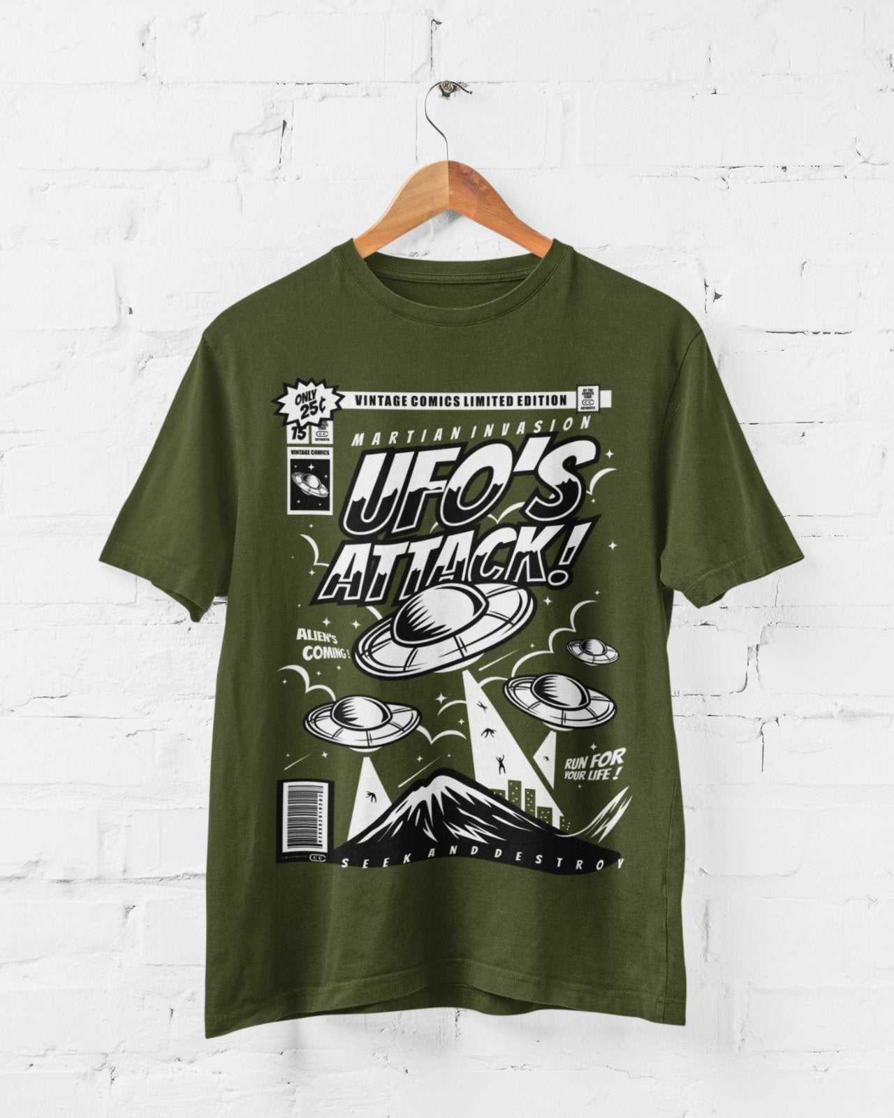 Retro Comic Book Style UFO's Attack T-Shirt Funny Alien 50s Cinema Style Design T-Shirt