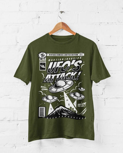 Retro Comic Book Style UFO's Attack T-Shirt Funny Alien 50s Cinema Style Design T-Shirt